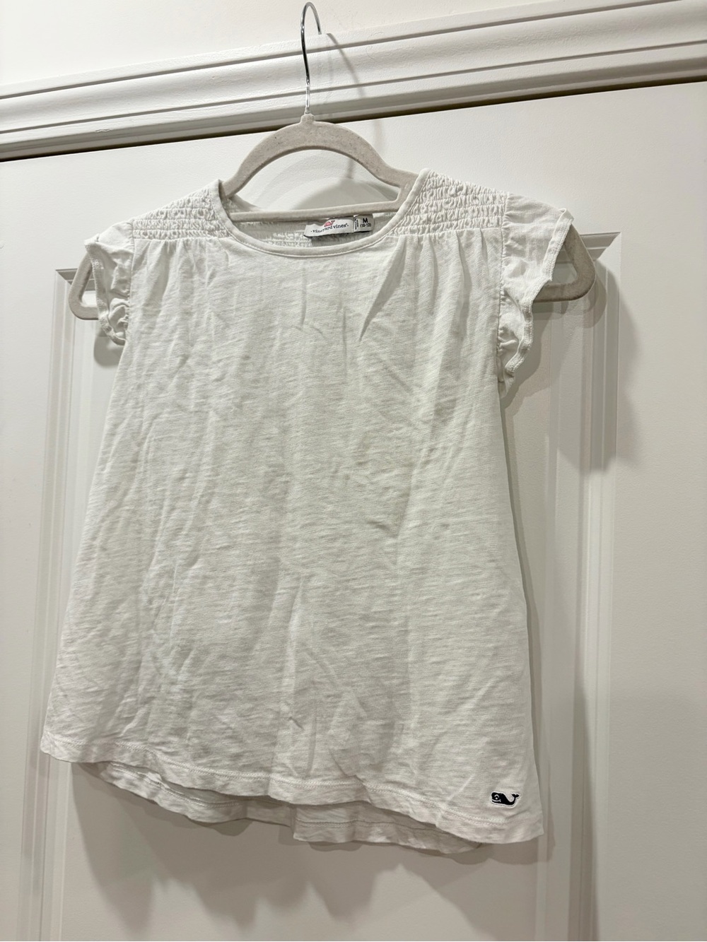 Vineyard Vines White Girls Tee with Smocked Yoke — M (10-12)